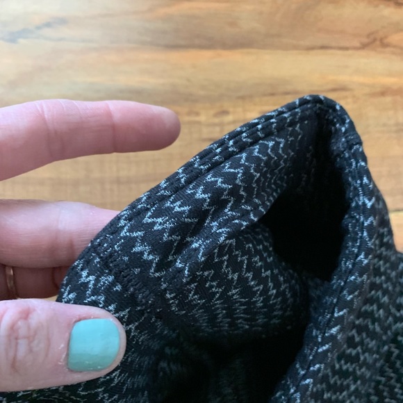 SOLD $74 ATHLETA Chaturanga Heartbeat Tights - Picture 8 of 8